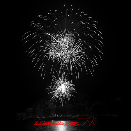Saginaw Infrared Christmas Fireworks 2018 010