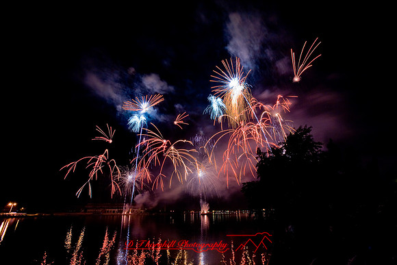bay_city_fireworks-2008_11