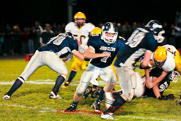 jghs-football-homecoming-2008_100