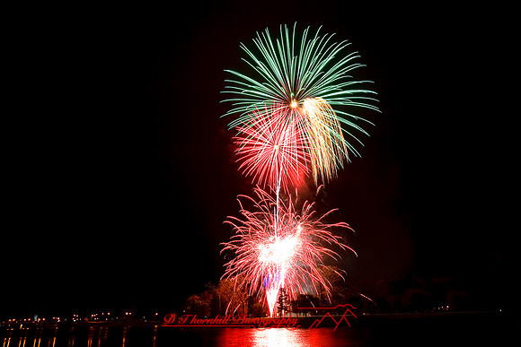 fireworks-christmas-2008_12.jpg