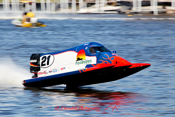 river-roar-friday-2009_060.jpg